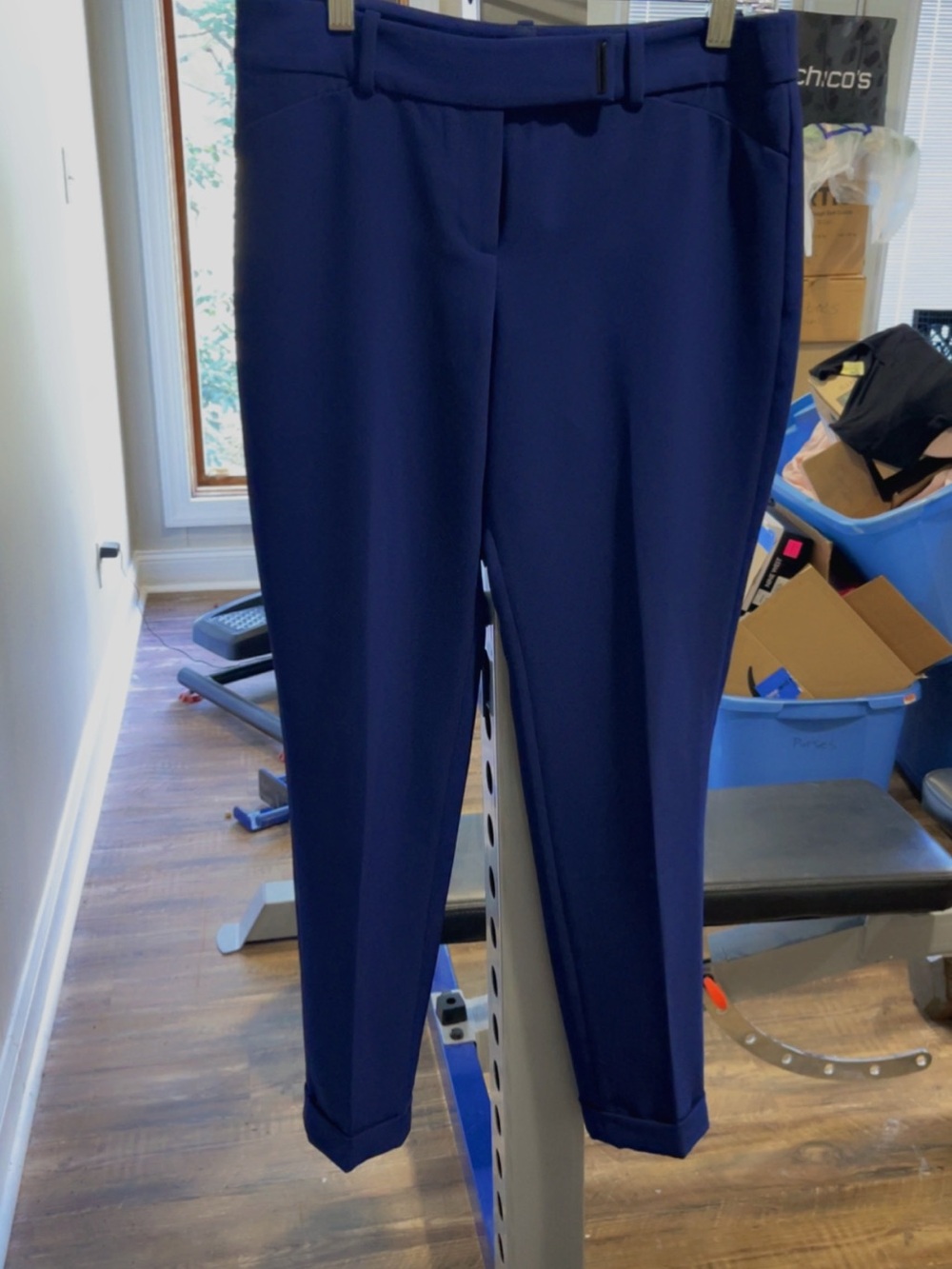 WHBM Women's Navy Tailored Ankle Pants  like New. 2R. Size 2
